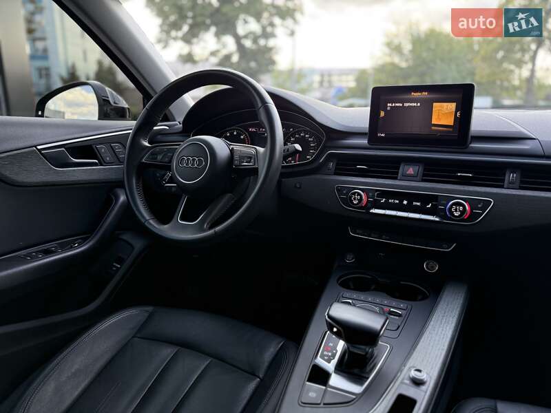 Седан Audi A4 2019 в Киеве