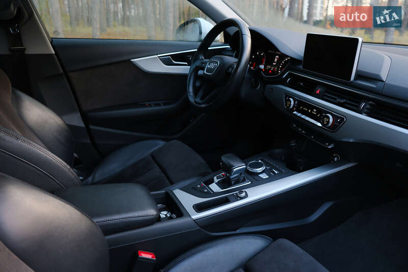 Седан Audi A4 2017 в Киеве
