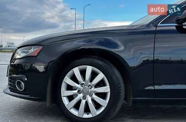 Седан Audi A4 2011 в  фото 4 Седан Audi A4 2011 в