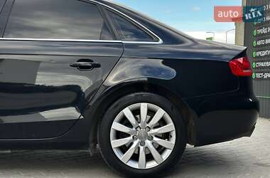 Седан Audi A4 2011 в  фото 6 Седан Audi A4 2011 в