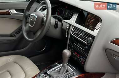 Седан Audi A4 2011 в  фото 29 Седан Audi A4 2011 в