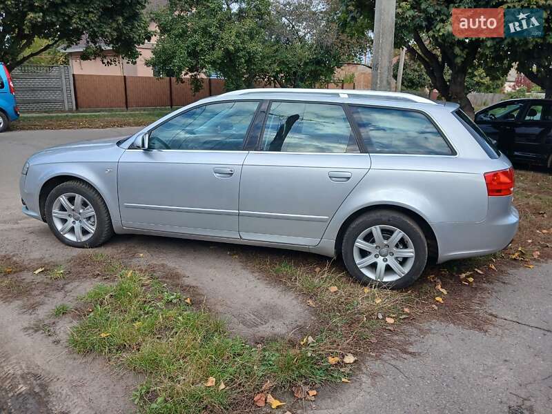 Универсал Audi A4 2006 в Хороле
