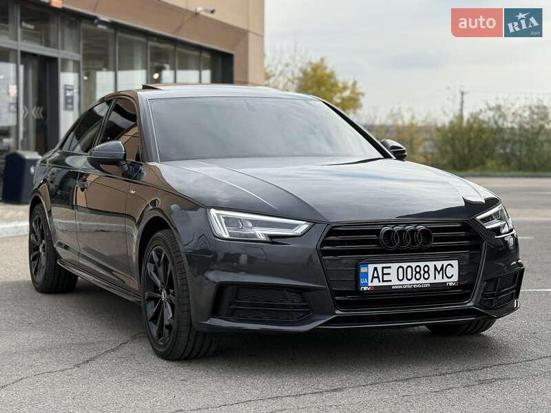 Седан Audi A4 2017 в Днепре