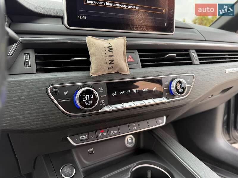 Седан Audi A4 2017 в Днепре