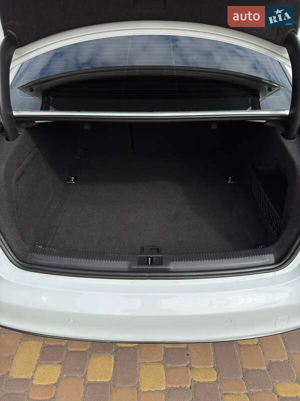 Седан Audi A4 2013 в Києві фото 11 Седан Audi A4 2013 в Києві