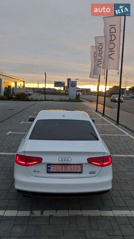 Седан Audi A4 2015 в Луцке