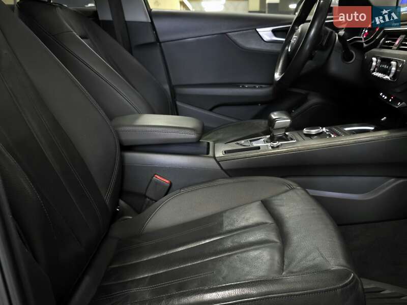 Седан Audi A4 2019 в Миколаєві