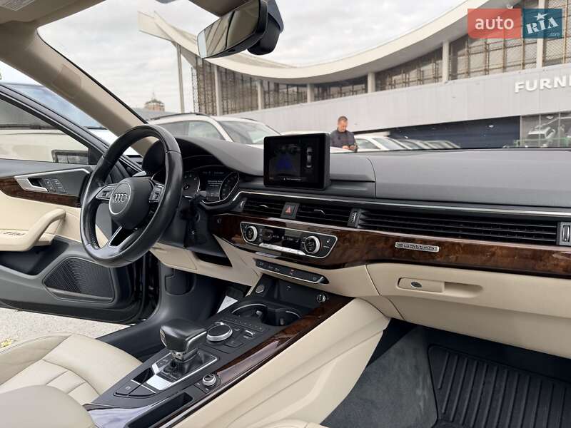 Седан Audi A4 2018 в Києві