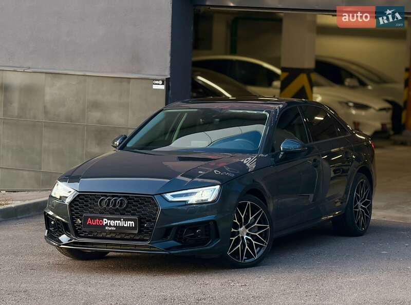 Audi A4 2016