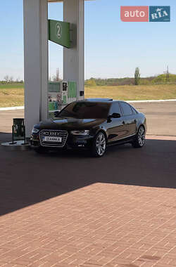 Седан Audi A4 2013 в Одесі