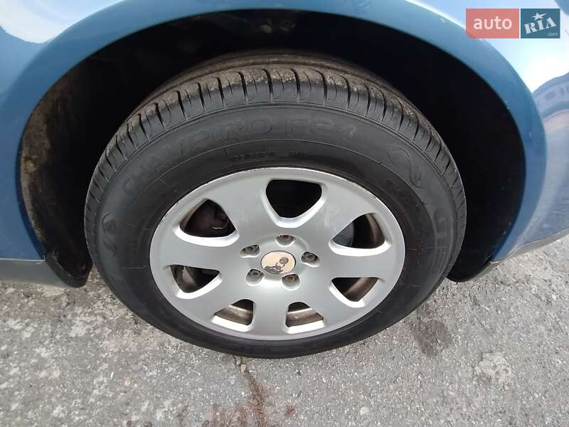 Седан Audi A4 2001 в Мирополі