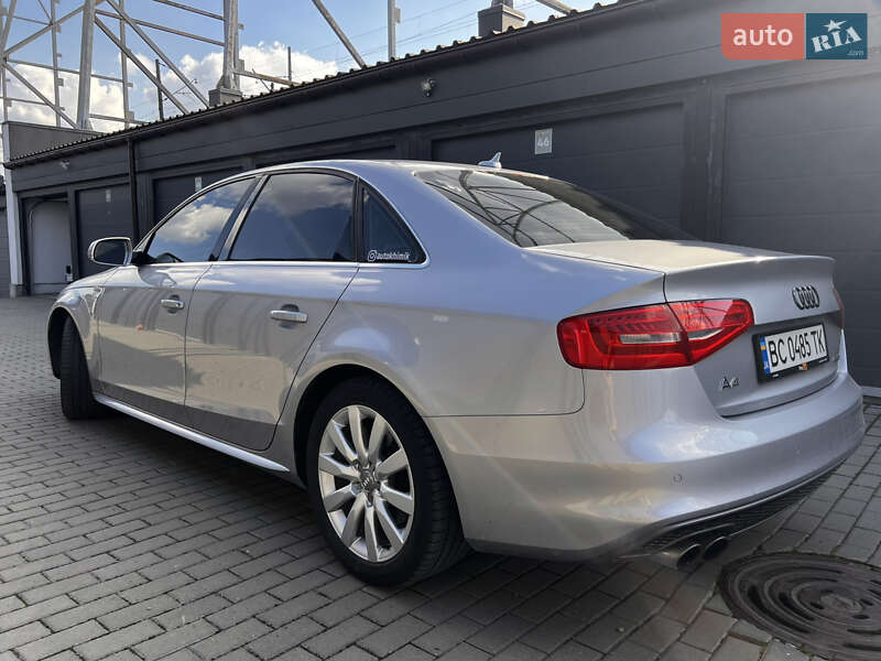 Седан Audi A4 2015 в Львові