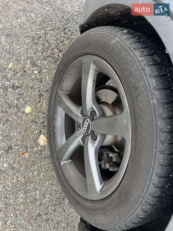 Седан Audi A4 2014 в Києві фото 3 Седан Audi A4 2014 в Києві