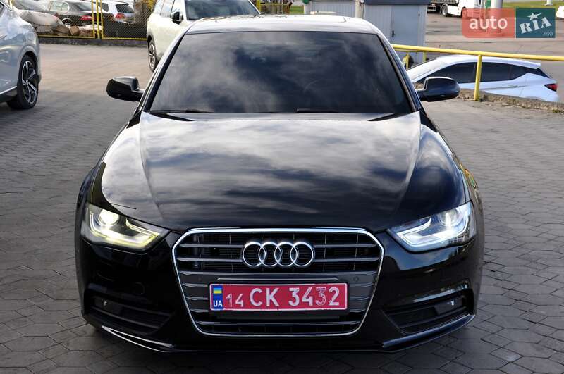 Седан Audi A4 2014 в Львові