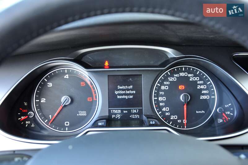 Седан Audi A4 2014 в Львові