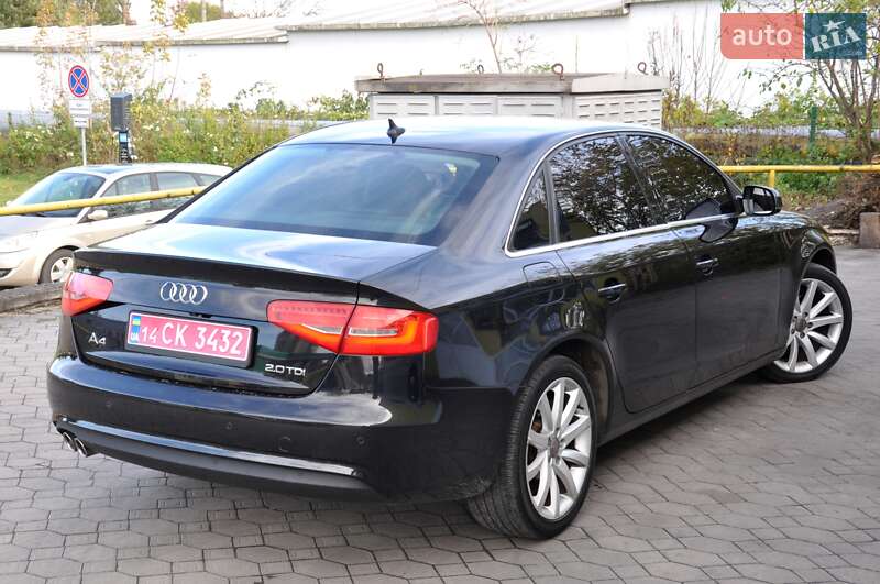 Седан Audi A4 2014 в Львові