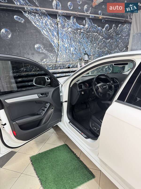 Седан Audi A4 2013 в Києві фото 2 Седан Audi A4 2013 в Києві