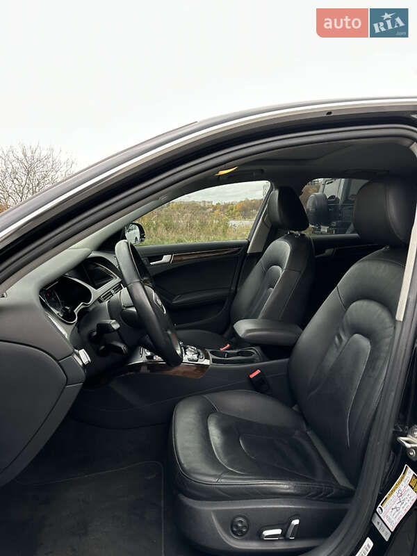 Седан Audi A4 2014 в Рівному