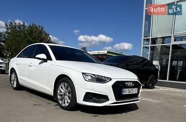Седан Audi A4 2021 в Полтаві