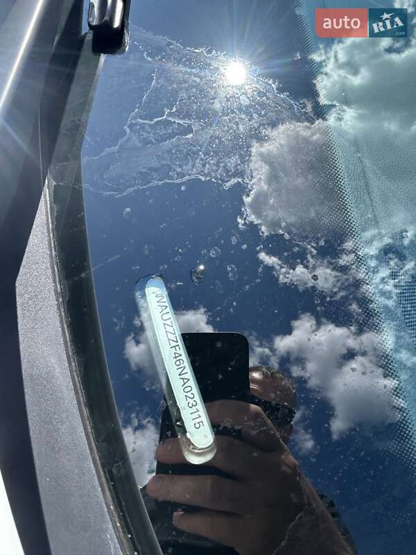 Седан Audi A4 2021 в Полтаві