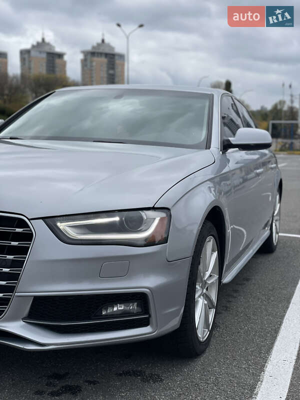 Седан Audi A4 2015 в Киеве