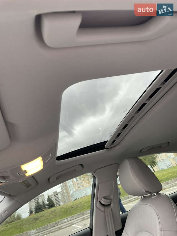 Седан Audi A4 2015 в Киеве