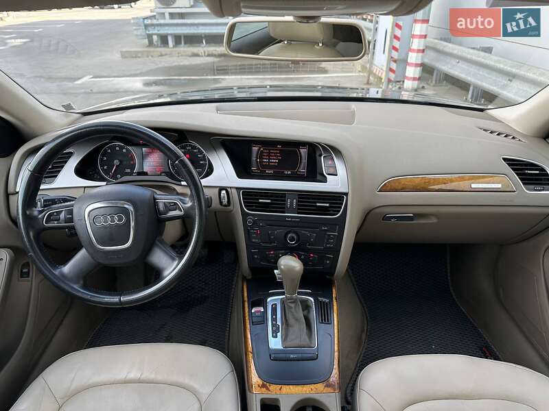Седан Audi A4 2011 в Киеве