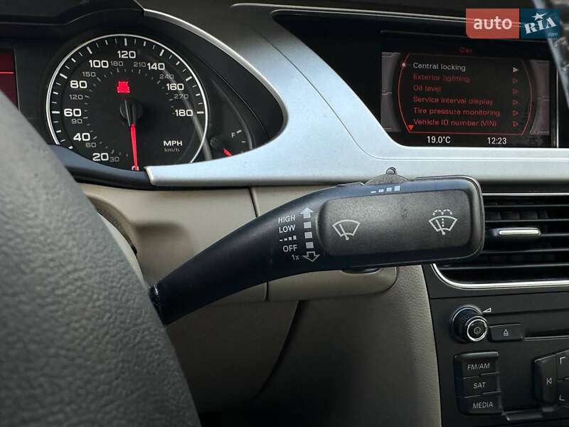 Седан Audi A4 2011 в Киеве