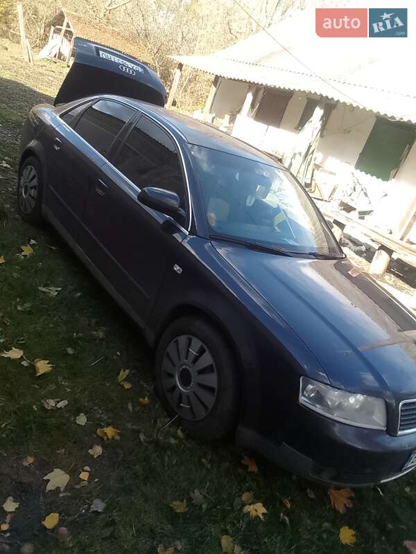 Седан Audi A4 2002 в Шепетовке