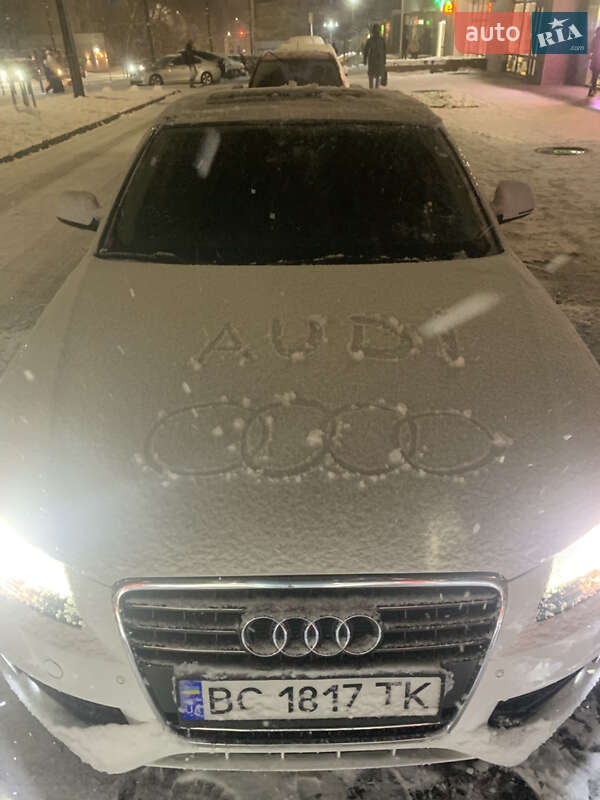 Седан Audi A4 2011 в Львові