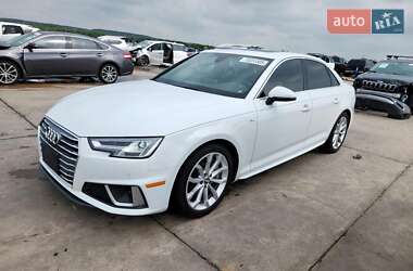 Седан Audi A4 2019 в 