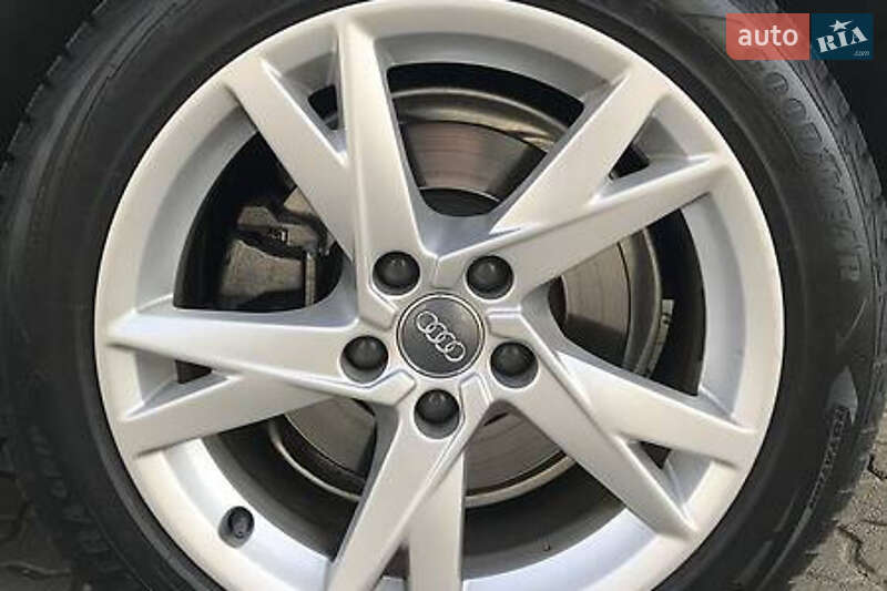 Универсал Audi A4 2017 в Киеве