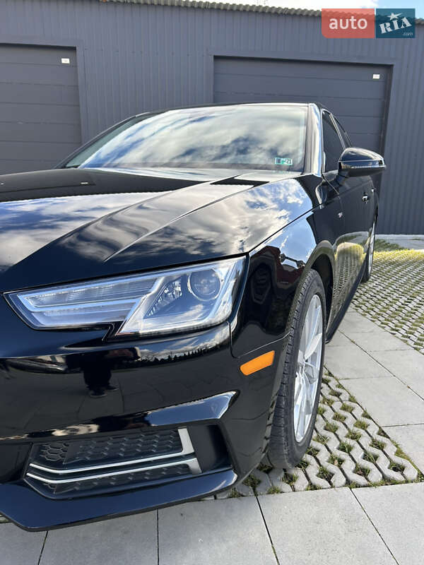 Седан Audi A4 2018 в Самборе