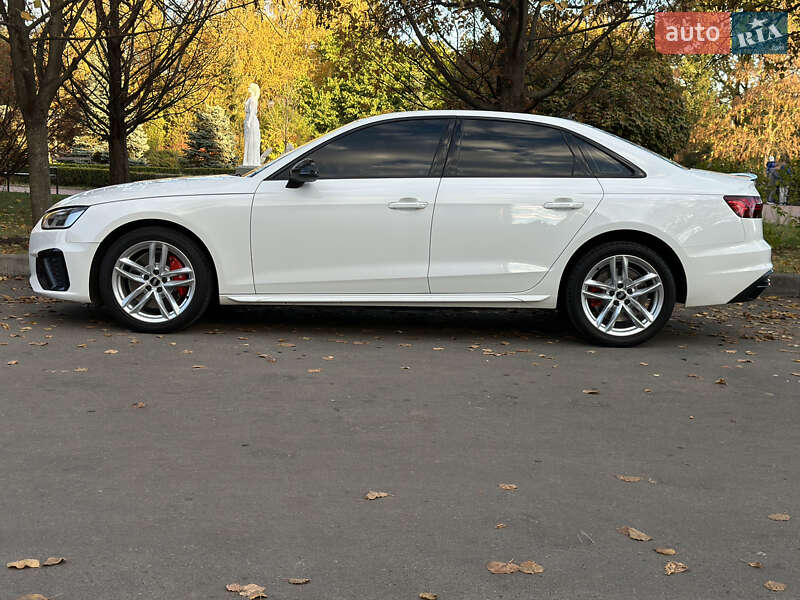 Седан Audi A4 2019 в Києві