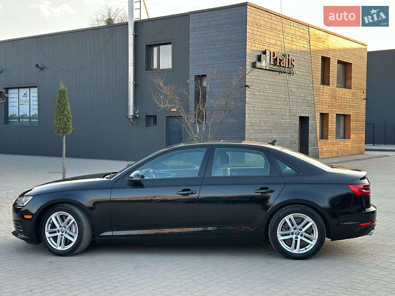 Седан Audi A4 2017 в Львові