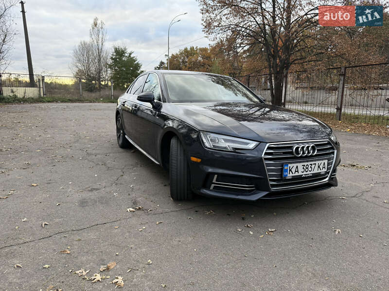 Седан Audi A4 2016 в Киеве