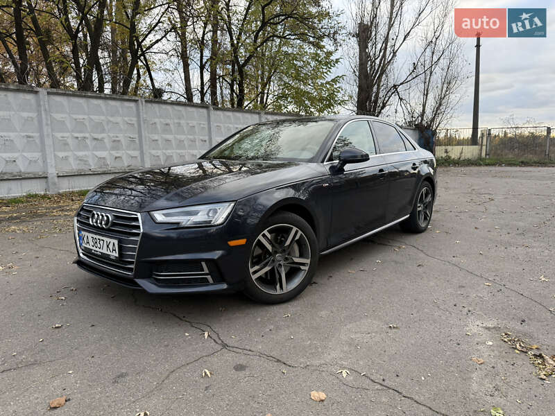 Седан Audi A4 2016 в Киеве