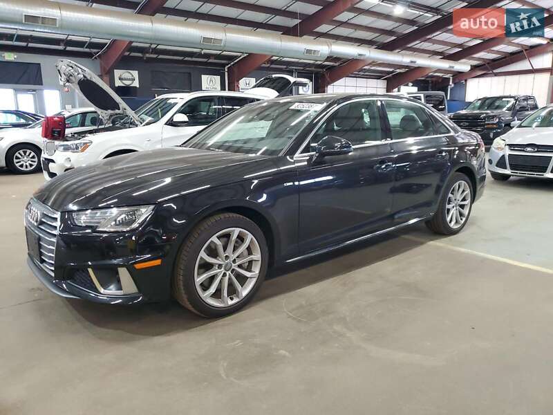 Седан Audi A4 2018 в Киеве