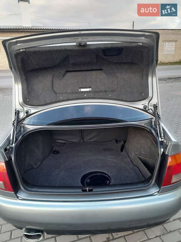 Седан Audi A4 1996 в Вінниці