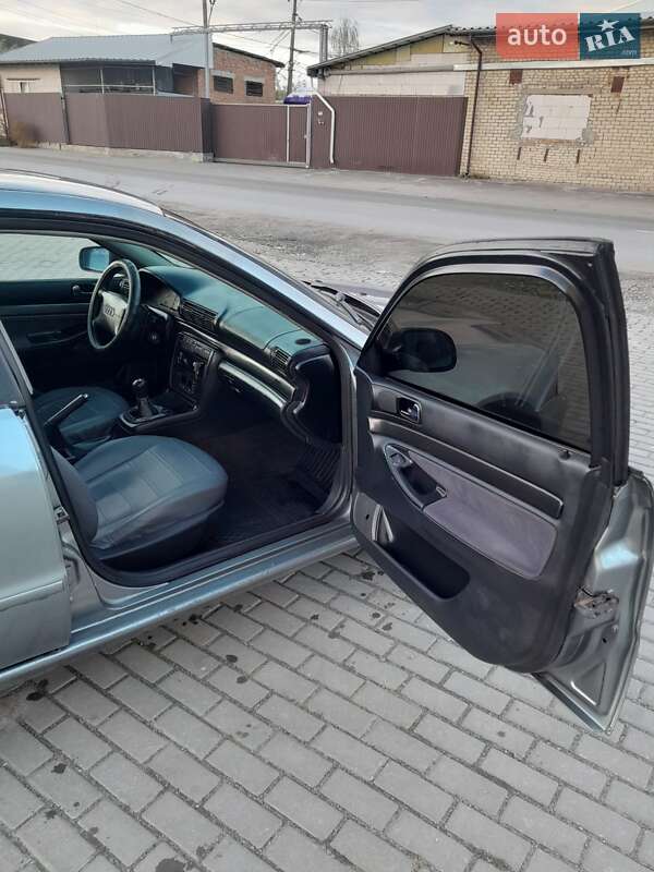Седан Audi A4 1996 в Вінниці