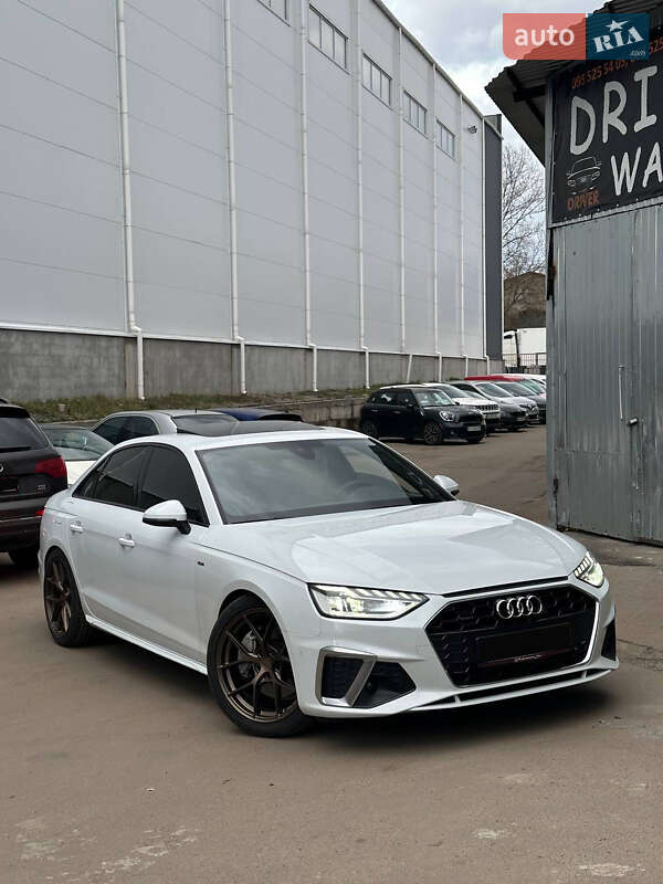 Седан Audi A4 2020 в Києві