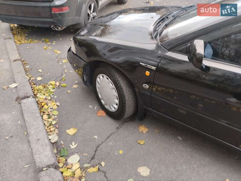 Седан Audi A4 1997 в Києві