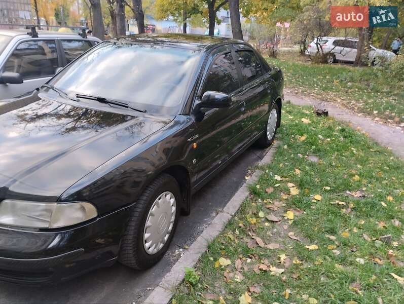 Седан Audi A4 1997 в Києві