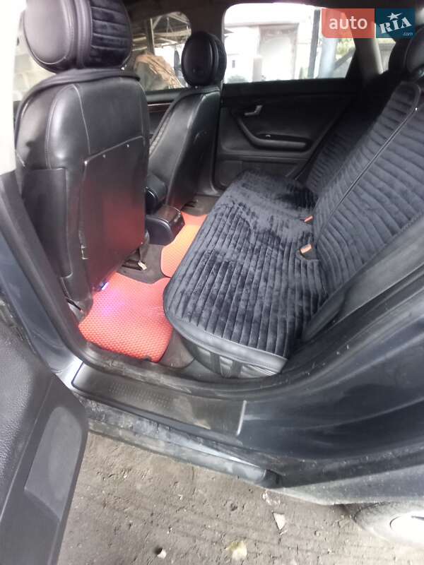 Седан Audi A4 2002 в Петропавлівці