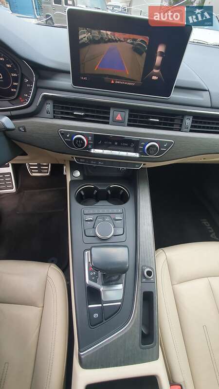 Седан Audi A4 2018 в Киеве