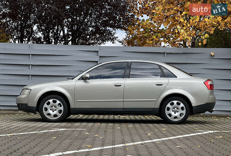 Седан Audi A4 2003 в Києві