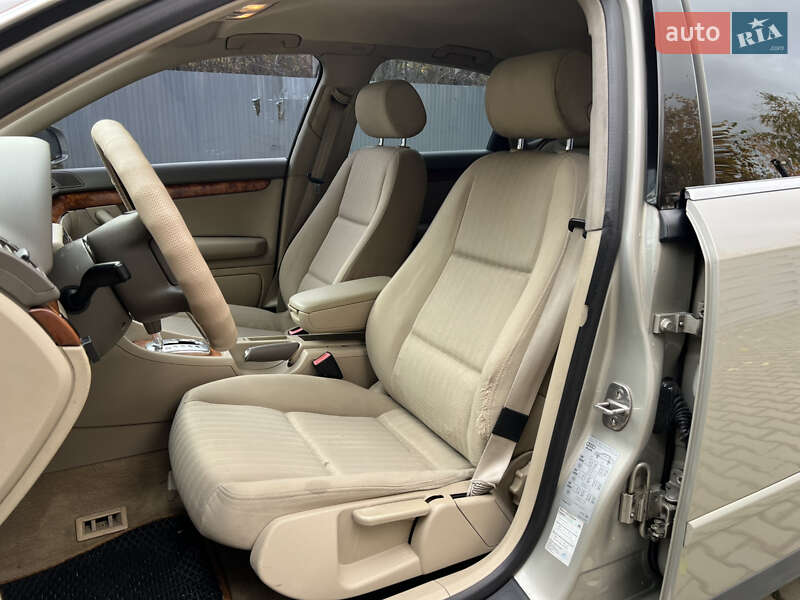 Седан Audi A4 2003 в Києві