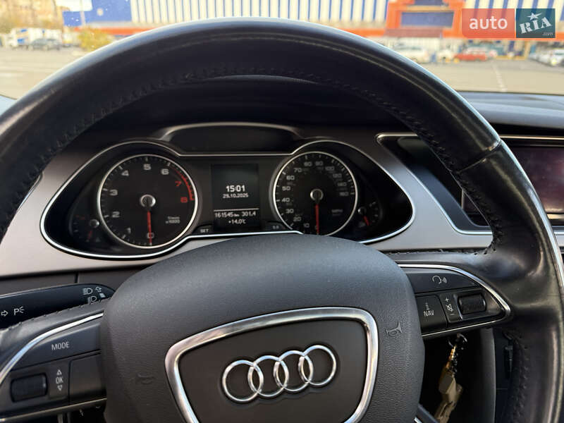 Седан Audi A4 2012 в Кривом Роге