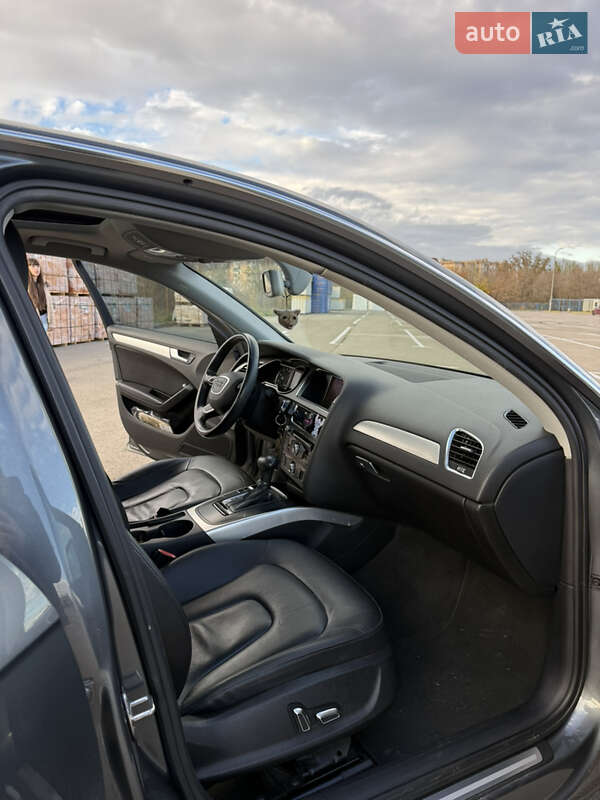 Седан Audi A4 2012 в Кривом Роге