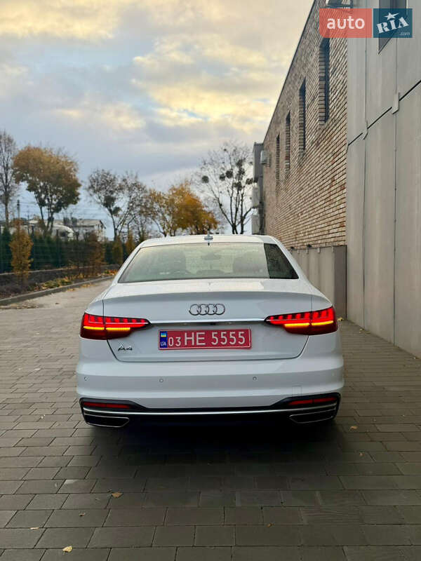 Седан Audi A4 2020 в Луцке